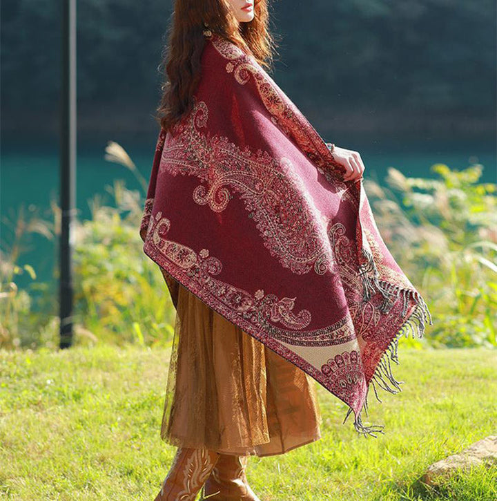 BWOOOH Tibetan Vine Leaves Pattern Design Shawl Cozy Trav