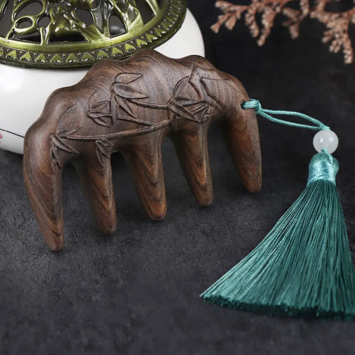 Green Sandalwood Plum Blossom Flowers Lotus Koi Fish Engraved Soothing Tassel Comb - Chacate Preto Wood Bamboo - Comb