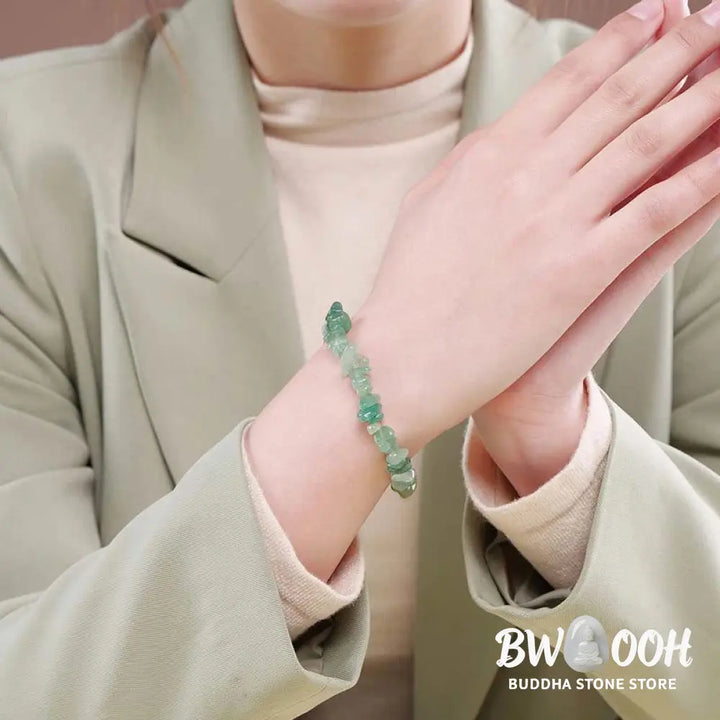 Natural Irregular Shape Crystal Stone Warmth Soothing Bracelet - Bracelet
